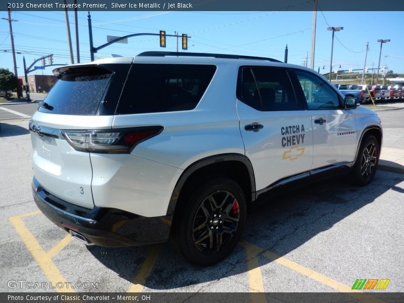 Silver Ice Metallic / Jet Black 2019 Chevrolet Traverse Premier