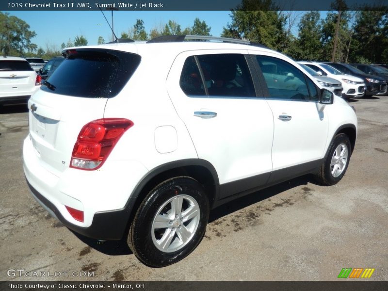 Summit White / Jet Black 2019 Chevrolet Trax LT AWD