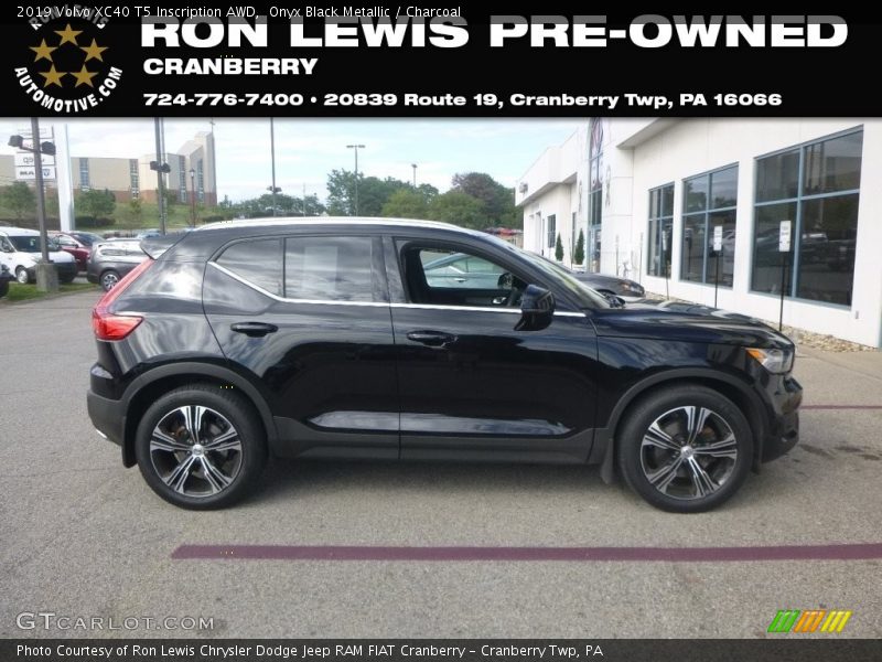 Onyx Black Metallic / Charcoal 2019 Volvo XC40 T5 Inscription AWD