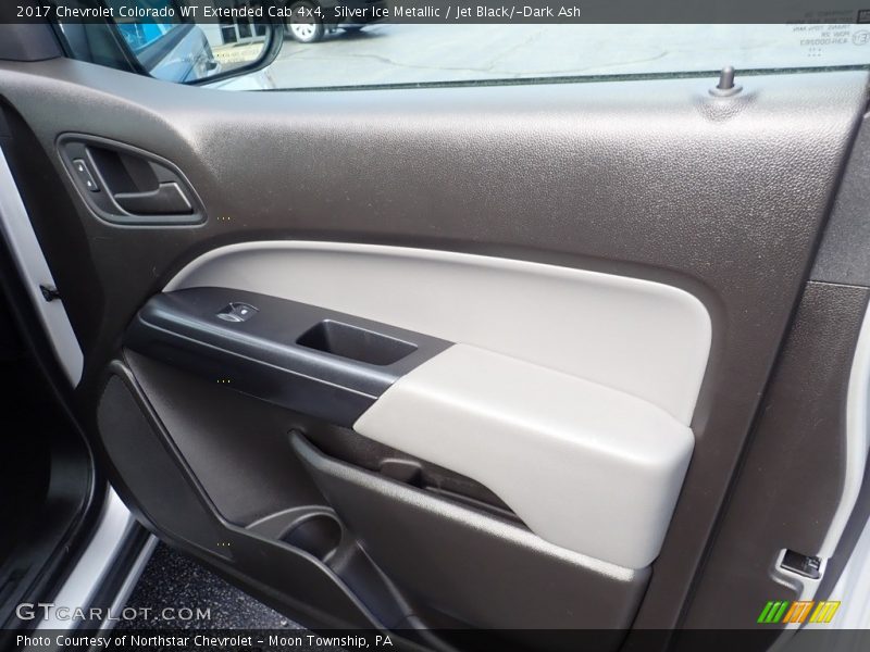 Silver Ice Metallic / Jet Black/­Dark Ash 2017 Chevrolet Colorado WT Extended Cab 4x4