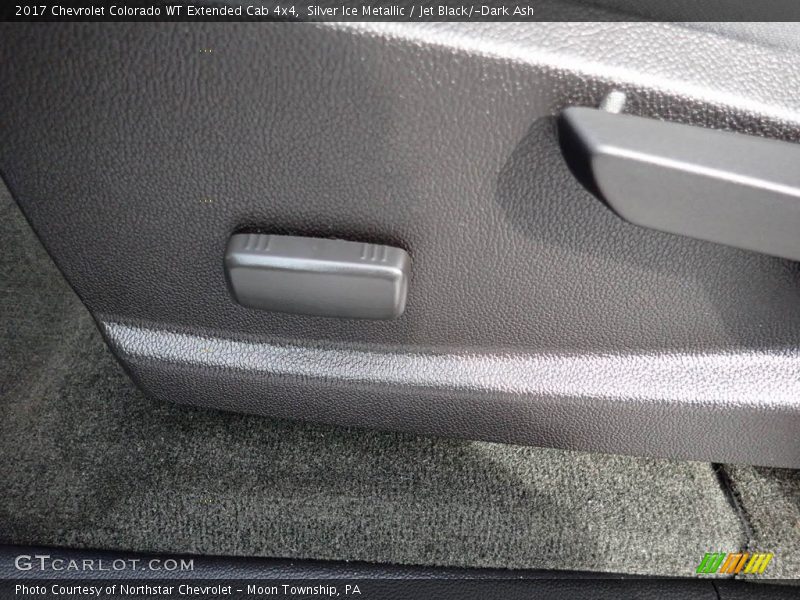Silver Ice Metallic / Jet Black/­Dark Ash 2017 Chevrolet Colorado WT Extended Cab 4x4