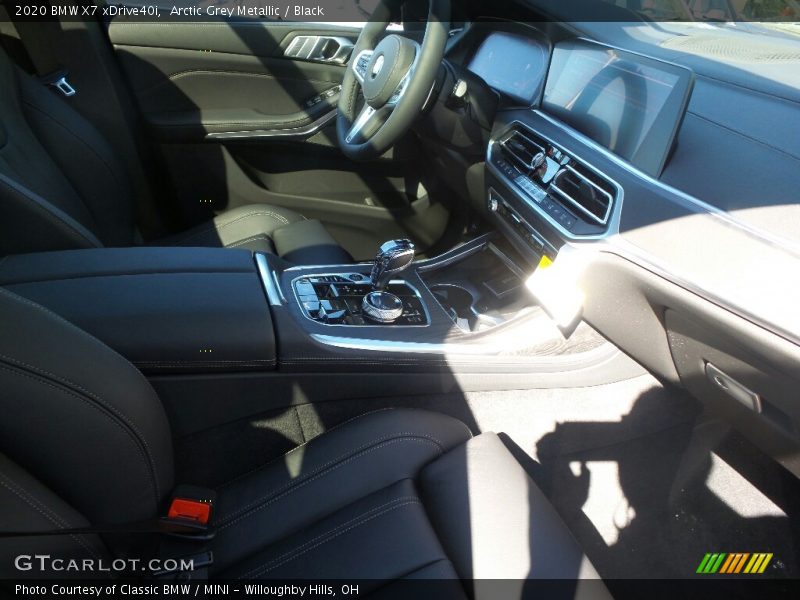Arctic Grey Metallic / Black 2020 BMW X7 xDrive40i