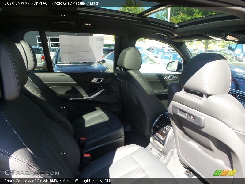 Arctic Grey Metallic / Black 2020 BMW X7 xDrive40i