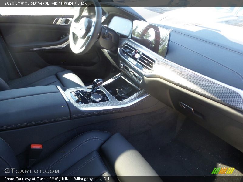 Alpine White / Black 2020 BMW X5 xDrive40i