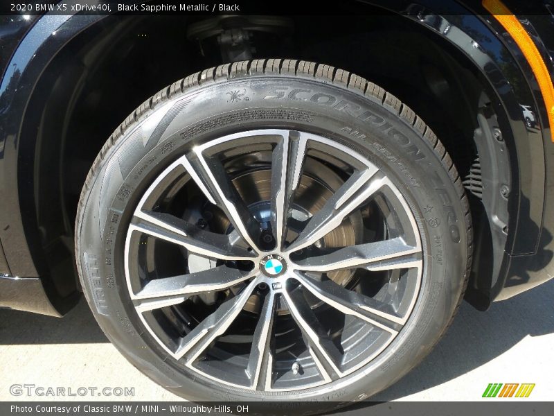 Black Sapphire Metallic / Black 2020 BMW X5 xDrive40i