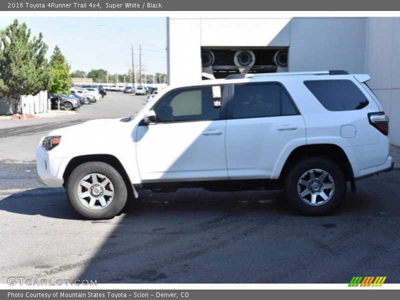 Super White / Black 2016 Toyota 4Runner Trail 4x4