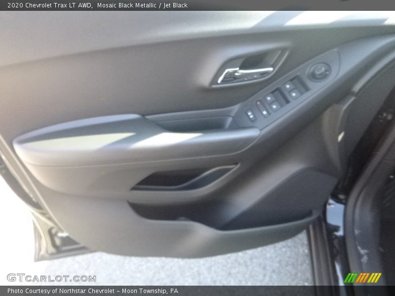 Mosaic Black Metallic / Jet Black 2020 Chevrolet Trax LT AWD