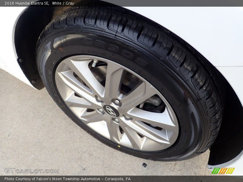 White / Gray 2016 Hyundai Elantra SE