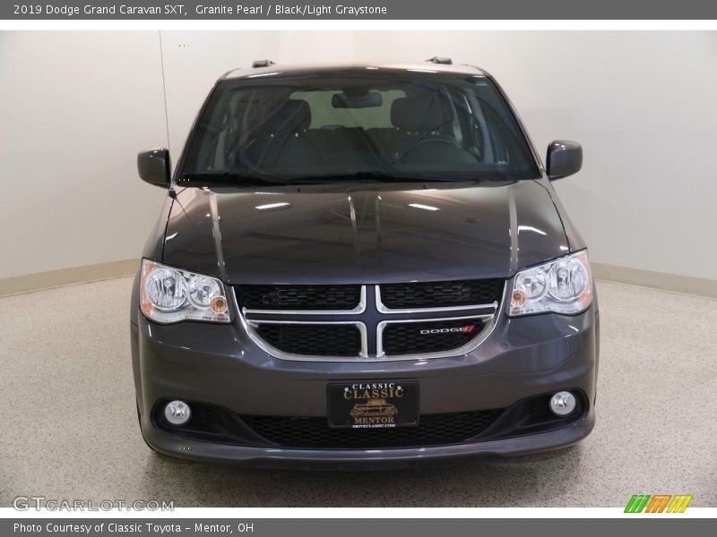 Granite Pearl / Black/Light Graystone 2019 Dodge Grand Caravan SXT
