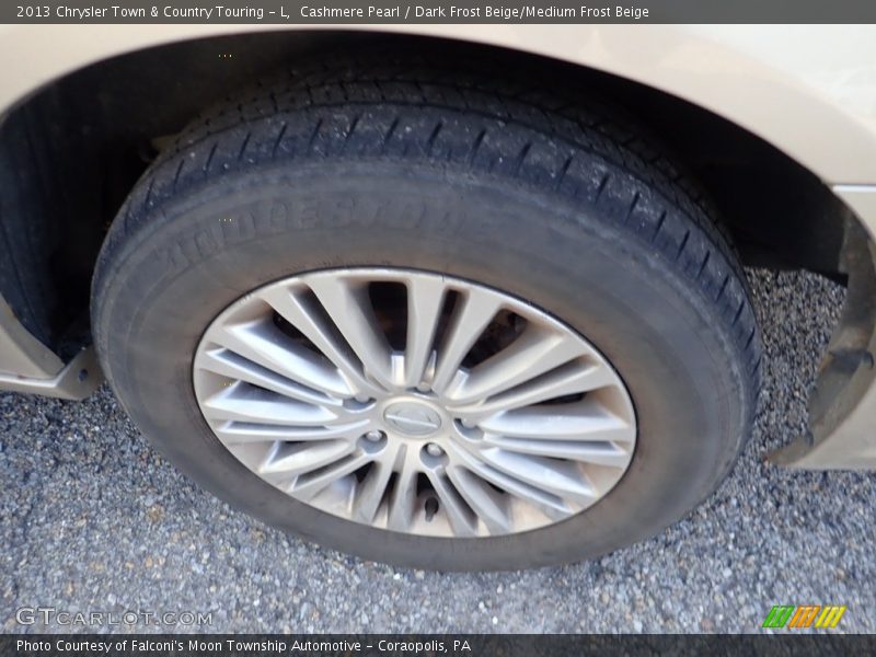 Cashmere Pearl / Dark Frost Beige/Medium Frost Beige 2013 Chrysler Town & Country Touring - L