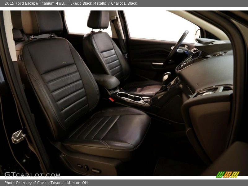 Tuxedo Black Metallic / Charcoal Black 2015 Ford Escape Titanium 4WD
