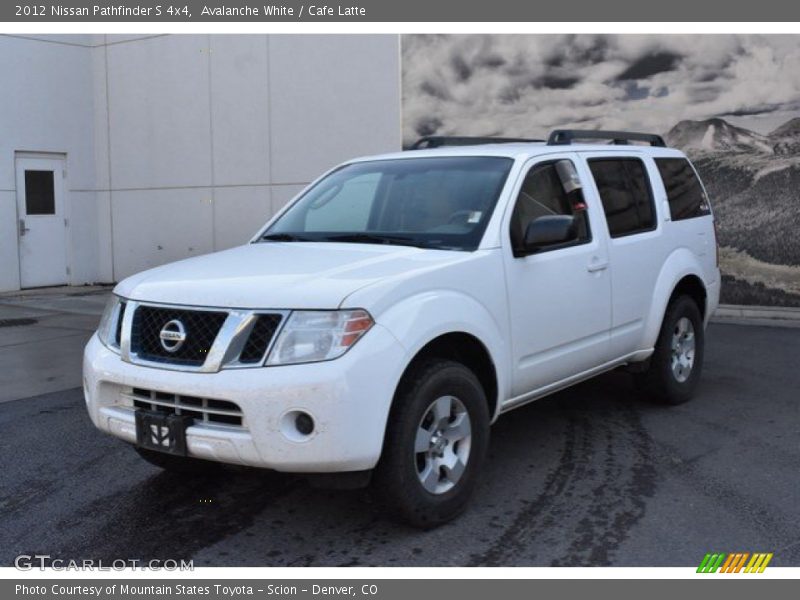 Avalanche White / Cafe Latte 2012 Nissan Pathfinder S 4x4
