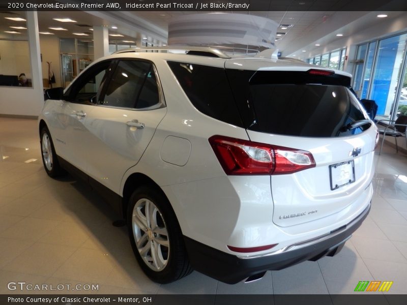 Iridescent Pearl Tricoat / Jet Black/Brandy 2020 Chevrolet Equinox Premier AWD