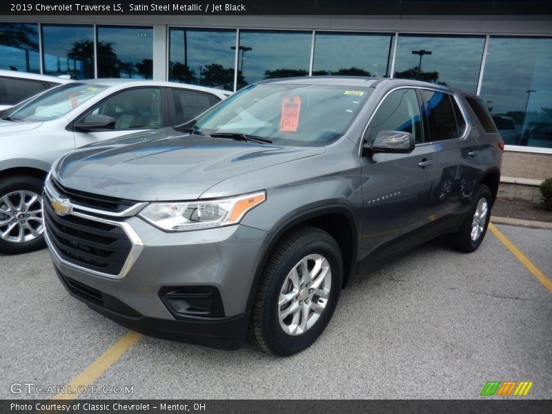 Satin Steel Metallic / Jet Black 2019 Chevrolet Traverse LS