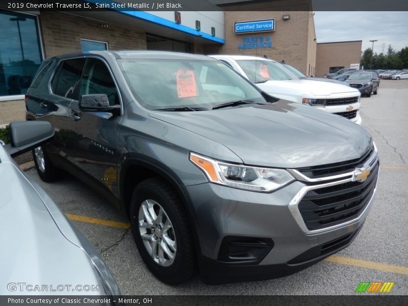 Satin Steel Metallic / Jet Black 2019 Chevrolet Traverse LS