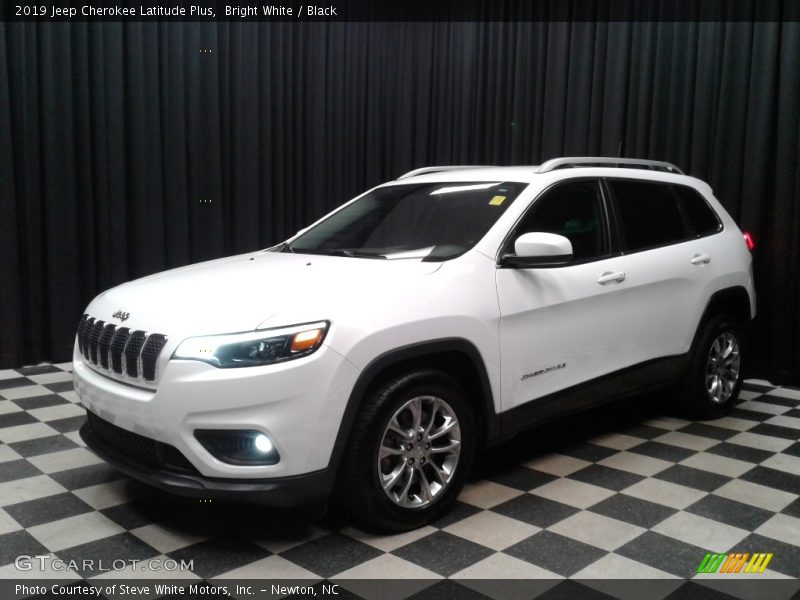 Bright White / Black 2019 Jeep Cherokee Latitude Plus