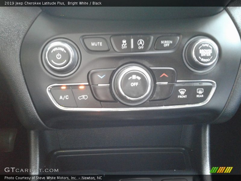 Bright White / Black 2019 Jeep Cherokee Latitude Plus