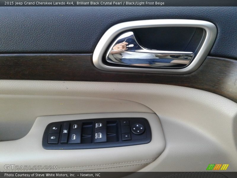 Brilliant Black Crystal Pearl / Black/Light Frost Beige 2015 Jeep Grand Cherokee Laredo 4x4