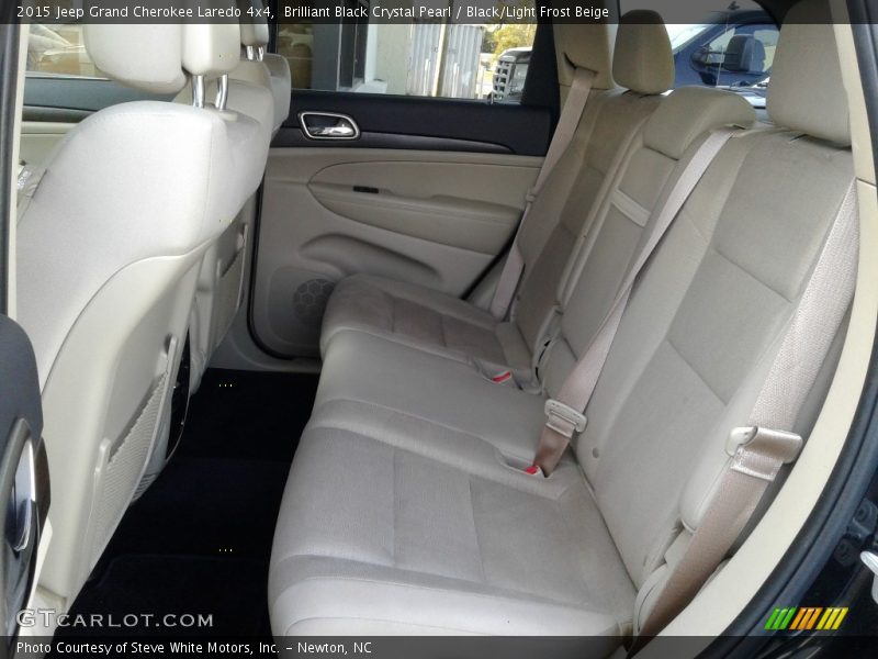 Brilliant Black Crystal Pearl / Black/Light Frost Beige 2015 Jeep Grand Cherokee Laredo 4x4
