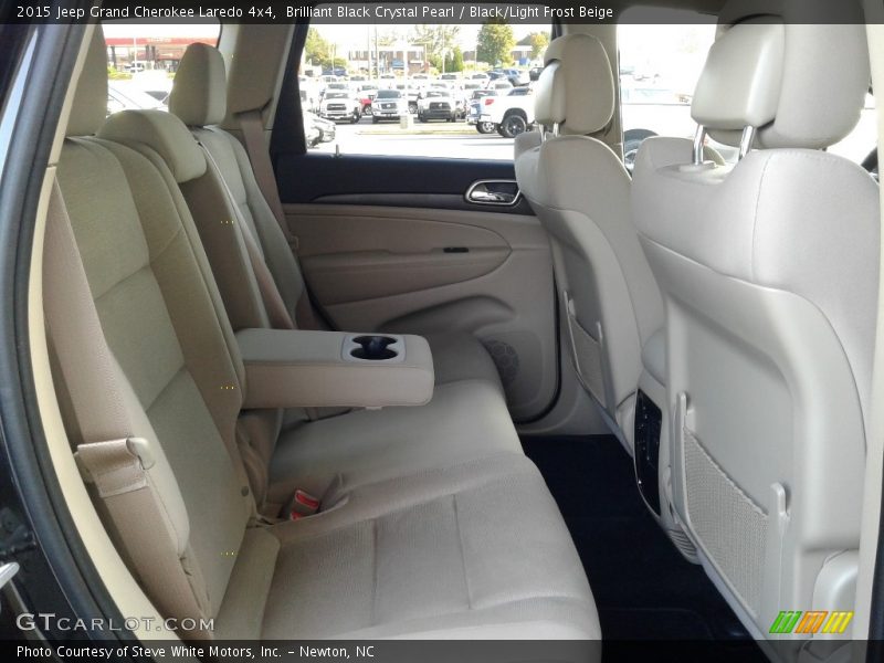 Brilliant Black Crystal Pearl / Black/Light Frost Beige 2015 Jeep Grand Cherokee Laredo 4x4