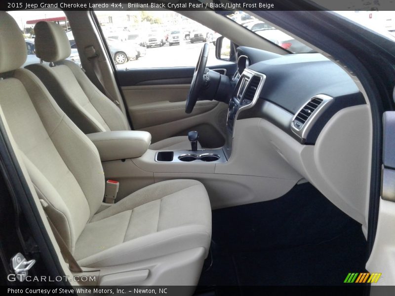 Brilliant Black Crystal Pearl / Black/Light Frost Beige 2015 Jeep Grand Cherokee Laredo 4x4