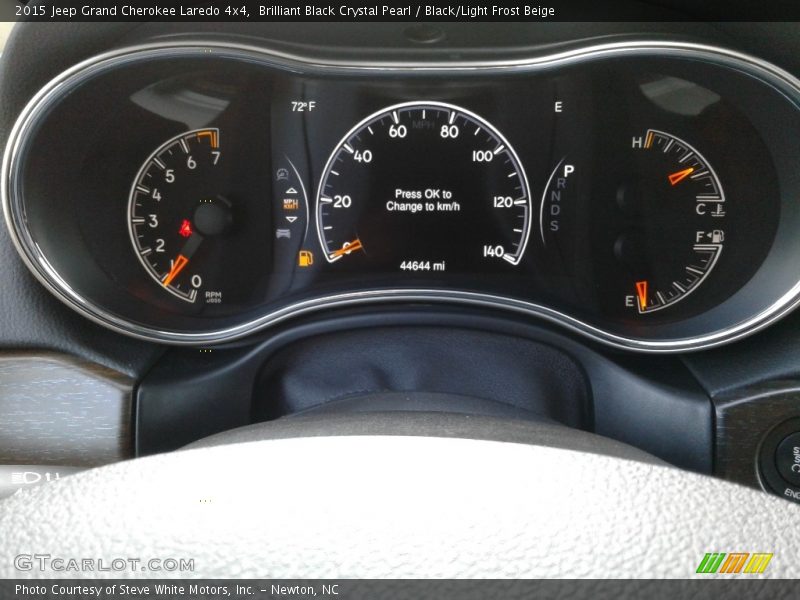 Brilliant Black Crystal Pearl / Black/Light Frost Beige 2015 Jeep Grand Cherokee Laredo 4x4