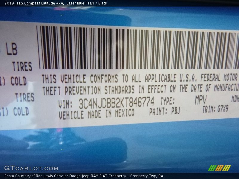 Laser Blue Pearl / Black 2019 Jeep Compass Latitude 4x4