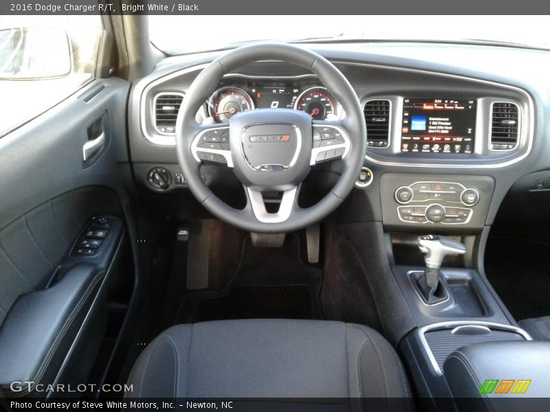 Bright White / Black 2016 Dodge Charger R/T