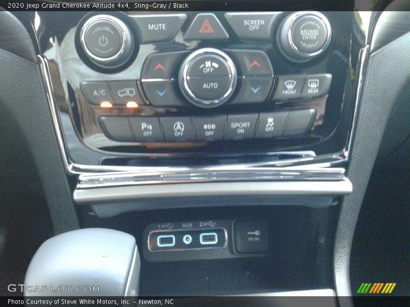 Sting-Gray / Black 2020 Jeep Grand Cherokee Altitude 4x4