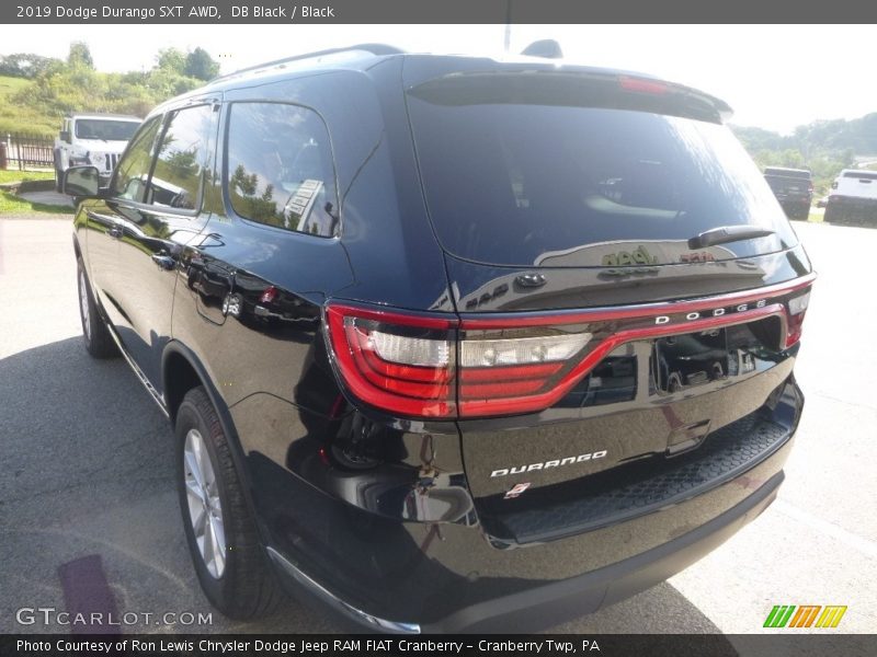 DB Black / Black 2019 Dodge Durango SXT AWD