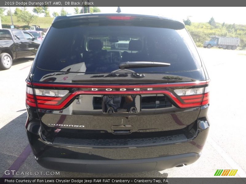 DB Black / Black 2019 Dodge Durango SXT AWD