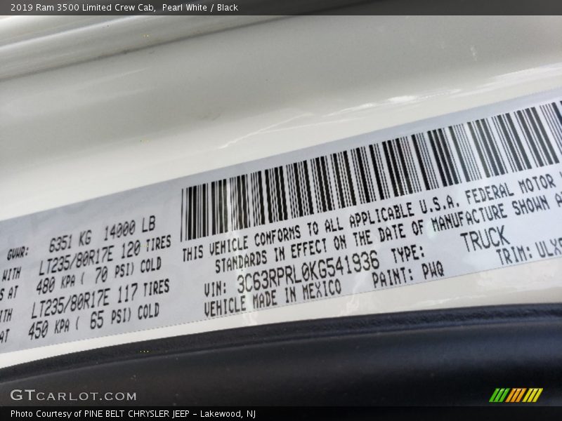 Pearl White / Black 2019 Ram 3500 Limited Crew Cab
