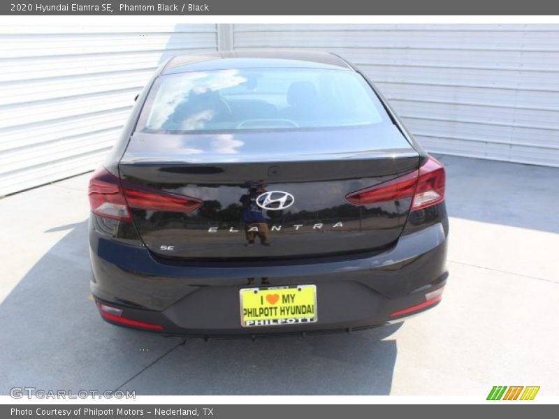 Phantom Black / Black 2020 Hyundai Elantra SE