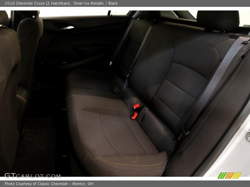 Silver Ice Metallic / Black 2019 Chevrolet Cruze LS Hatchback