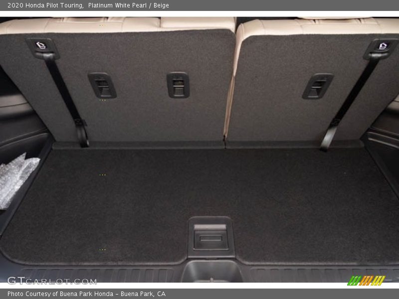 Platinum White Pearl / Beige 2020 Honda Pilot Touring