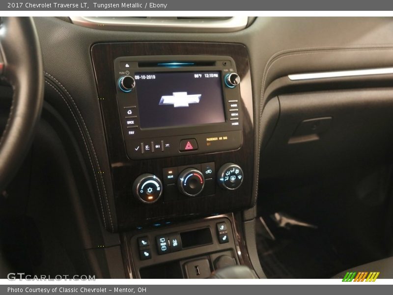 Tungsten Metallic / Ebony 2017 Chevrolet Traverse LT