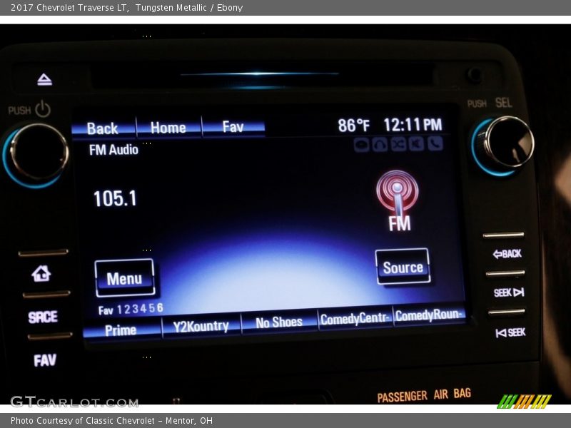 Tungsten Metallic / Ebony 2017 Chevrolet Traverse LT