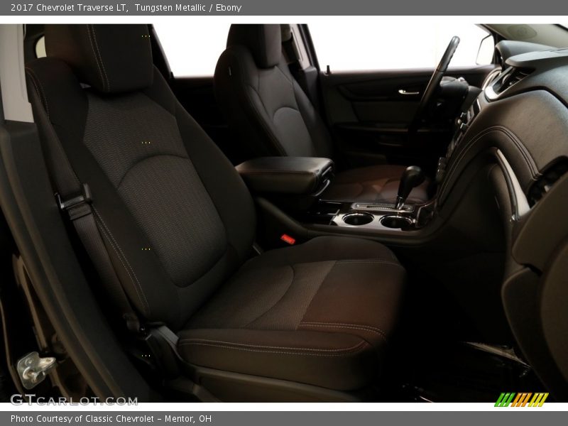 Tungsten Metallic / Ebony 2017 Chevrolet Traverse LT