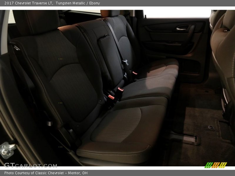 Tungsten Metallic / Ebony 2017 Chevrolet Traverse LT