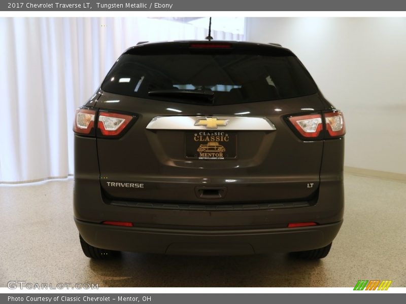 Tungsten Metallic / Ebony 2017 Chevrolet Traverse LT