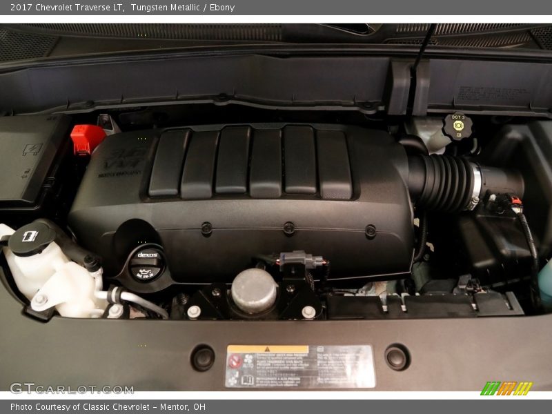 Tungsten Metallic / Ebony 2017 Chevrolet Traverse LT