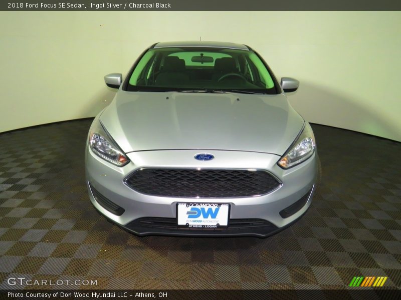 Ingot Silver / Charcoal Black 2018 Ford Focus SE Sedan