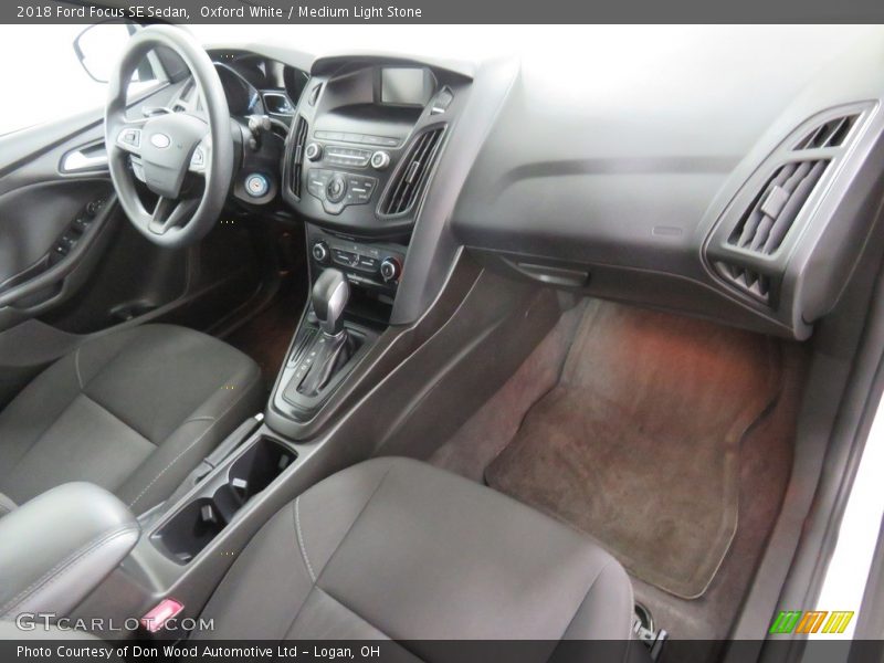 Oxford White / Medium Light Stone 2018 Ford Focus SE Sedan