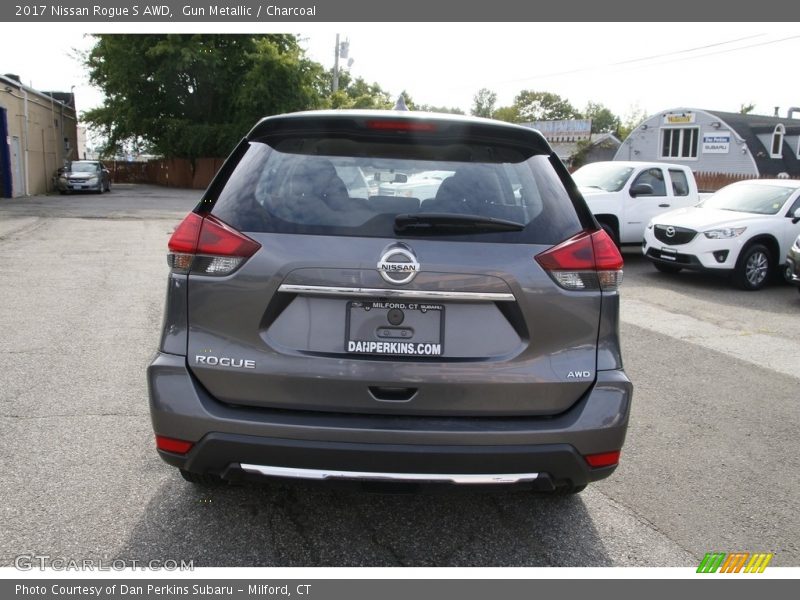 Gun Metallic / Charcoal 2017 Nissan Rogue S AWD