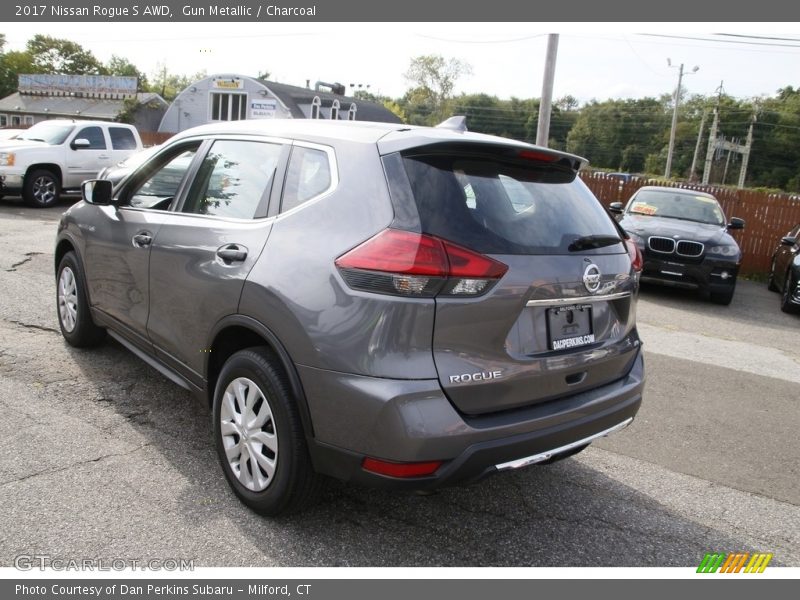 Gun Metallic / Charcoal 2017 Nissan Rogue S AWD