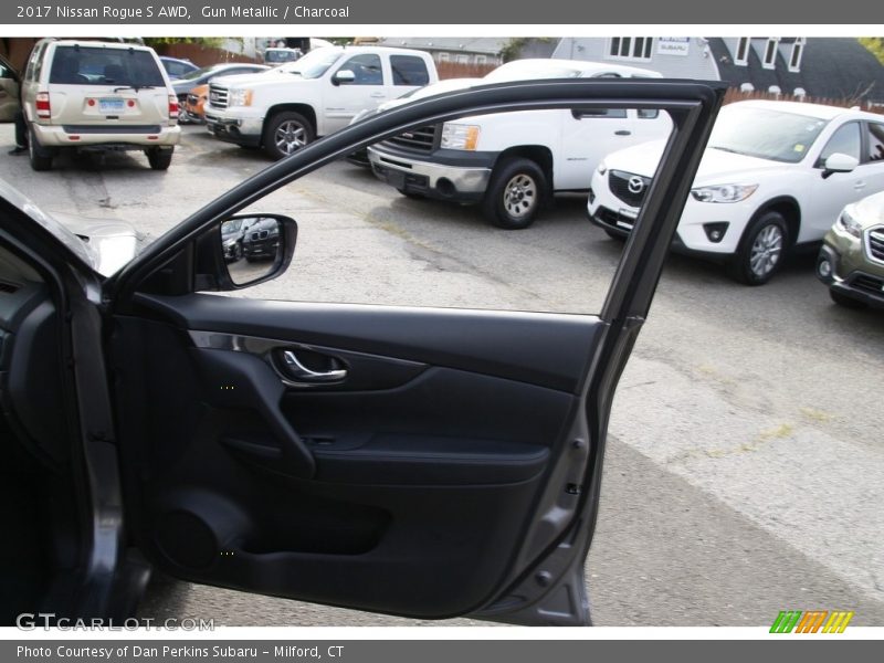 Gun Metallic / Charcoal 2017 Nissan Rogue S AWD