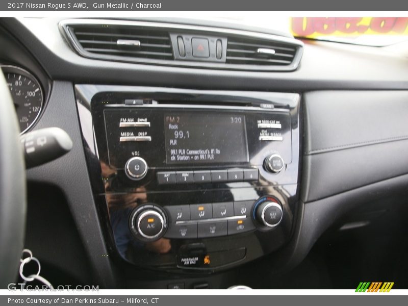Gun Metallic / Charcoal 2017 Nissan Rogue S AWD
