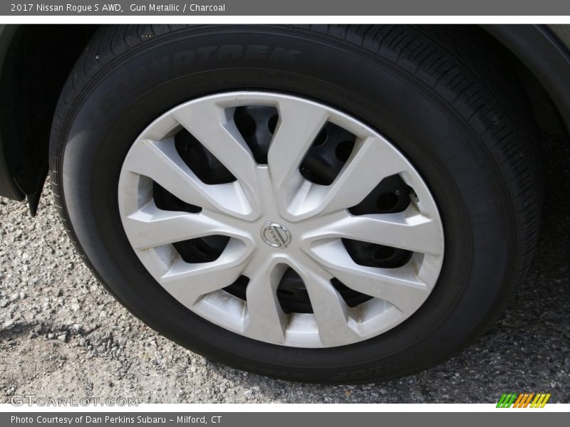 Gun Metallic / Charcoal 2017 Nissan Rogue S AWD