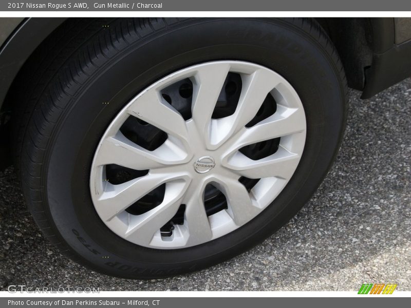 Gun Metallic / Charcoal 2017 Nissan Rogue S AWD