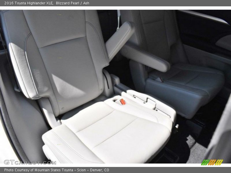 Blizzard Pearl / Ash 2016 Toyota Highlander XLE